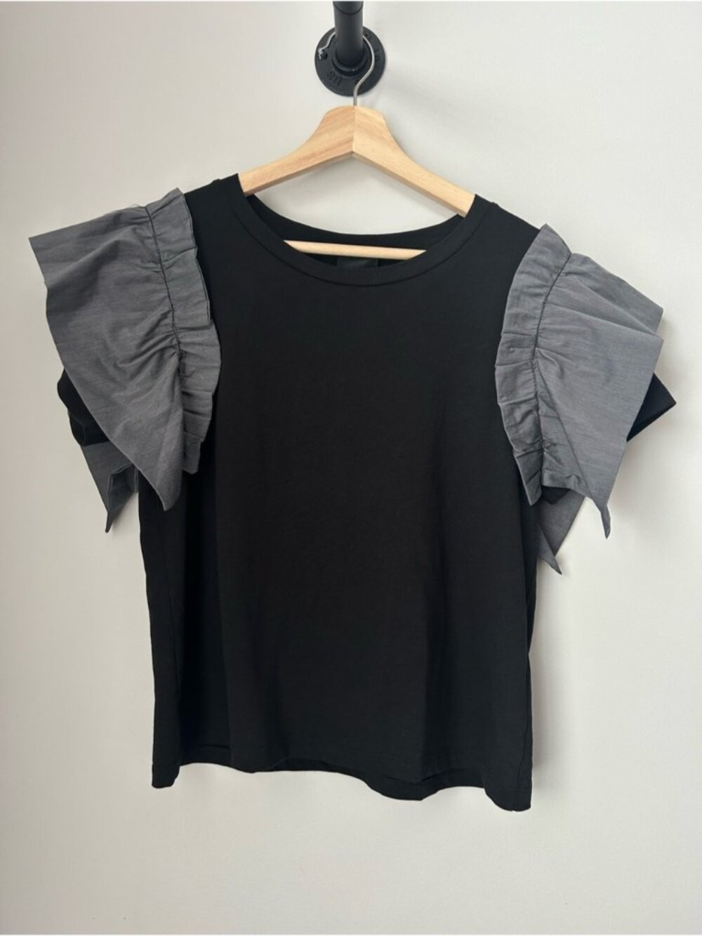 NÜ Ruffle Sleeve Tee